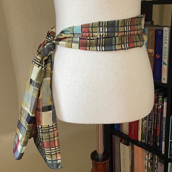 vintage scarf - Picture 3 of 7